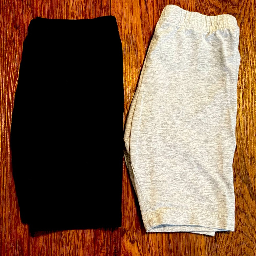 *SOLD* Lot of 2 Carters Girls bike shorts size 8